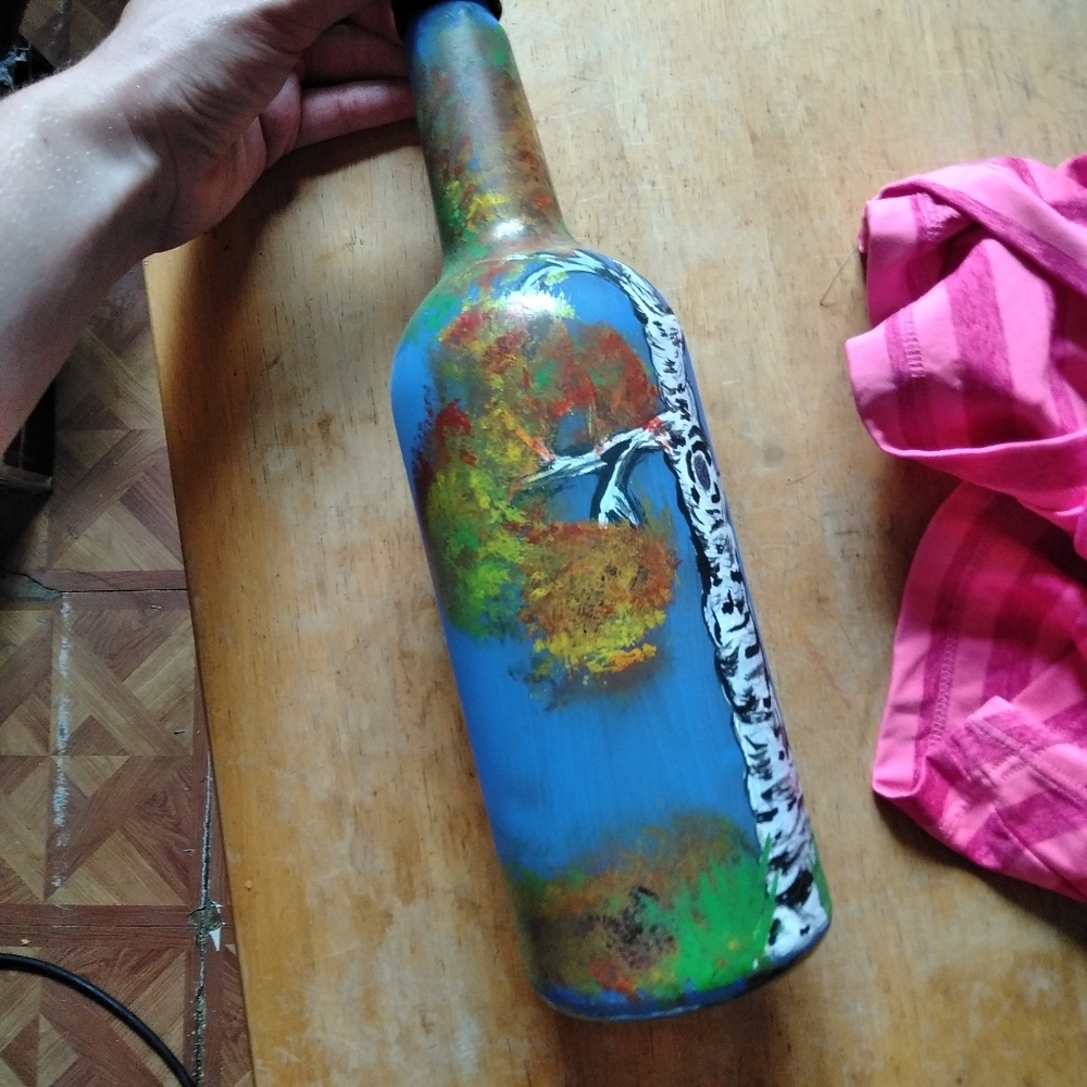 Hand painted bottle - Picture 2 of 4